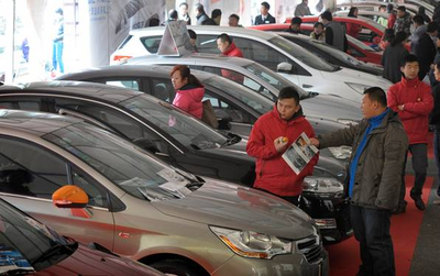 新《汽车销售管理办法》落地首日苏宁汽车超市开业